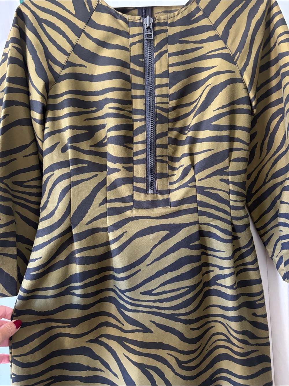 Veronica Beard Short Zebra Dreas - Picture 6 of 8